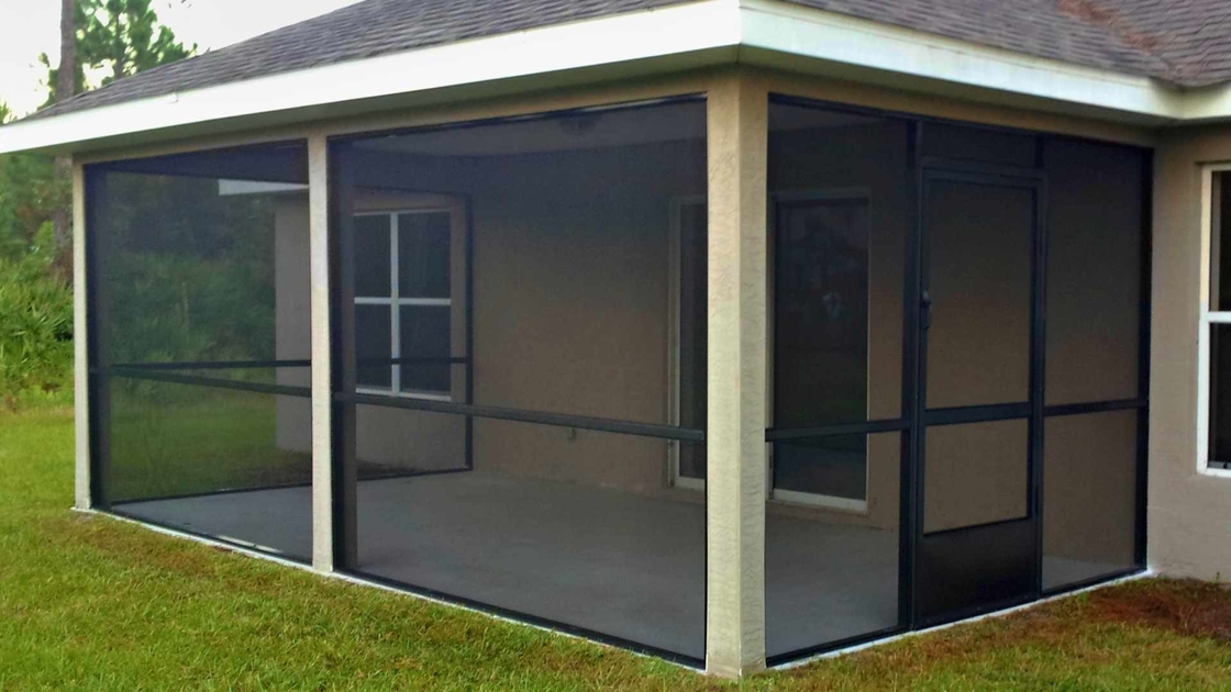 Khung màn hình sợi thủy tinh PVC màu đen chống tia UV cho hồ bơi và sân thượng với bảo vệ dịch hại
